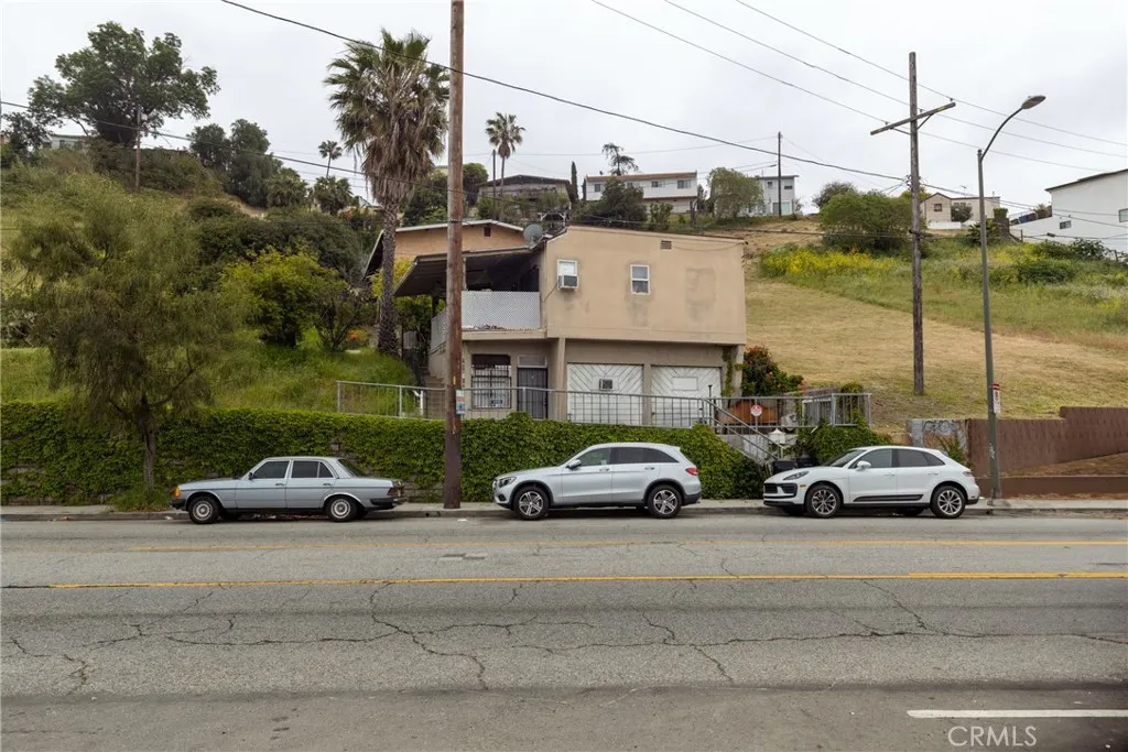 1972 N Marianna Avenue, Los Angeles, California 90032 home-pic-14